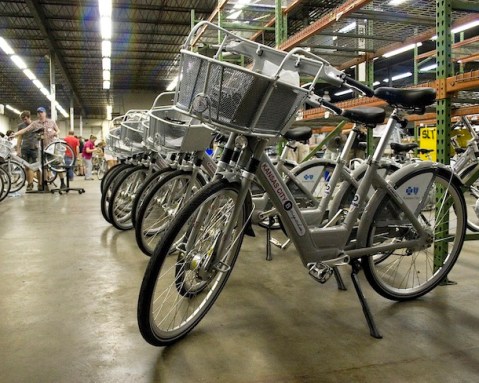 Kansas City residents build their own bike sharing network. Photo via This Big City