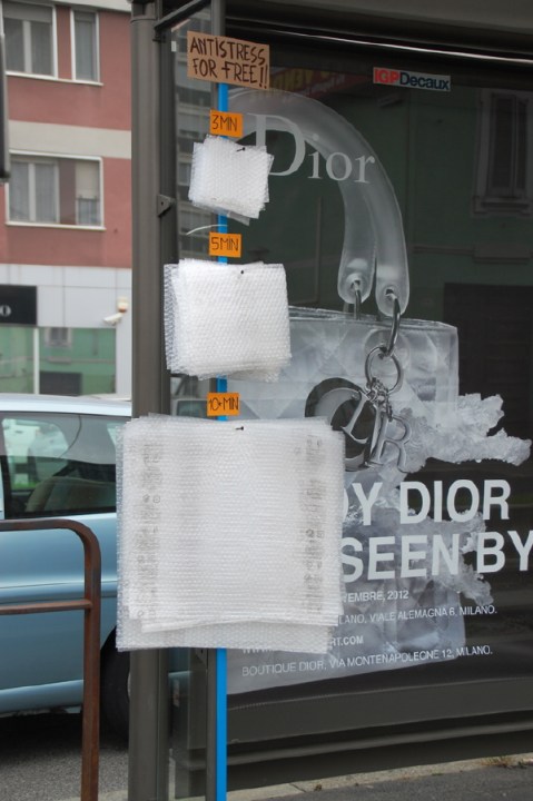 "Antistress for Free", by Fra.Bianoshock in Milan, Italy.